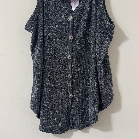 No Boundaries Junior’s Rib Knit Tie Front Grey Tank Top Size XXL - Picture 4 of 7